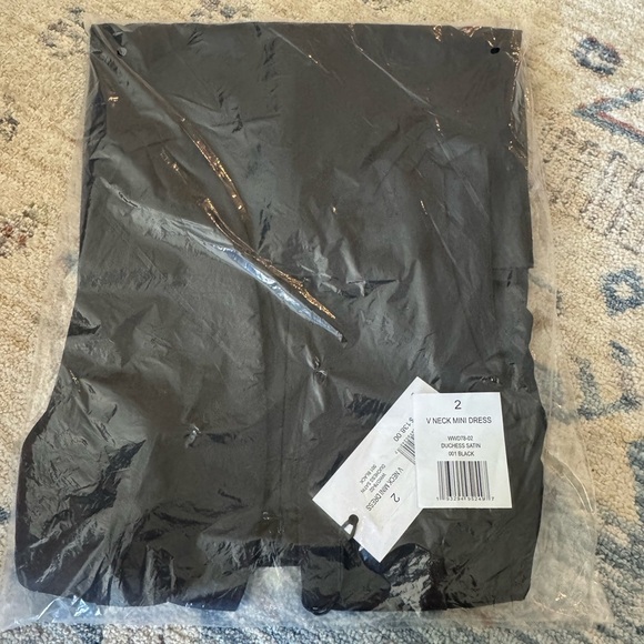 NWT WeWoreWhat V-neck Mini Dress, Black Satin, Size 2 or 0 - Picture 3 of 5